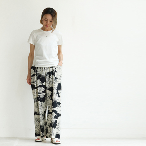 風 に 揺 れ る パ ン ツ