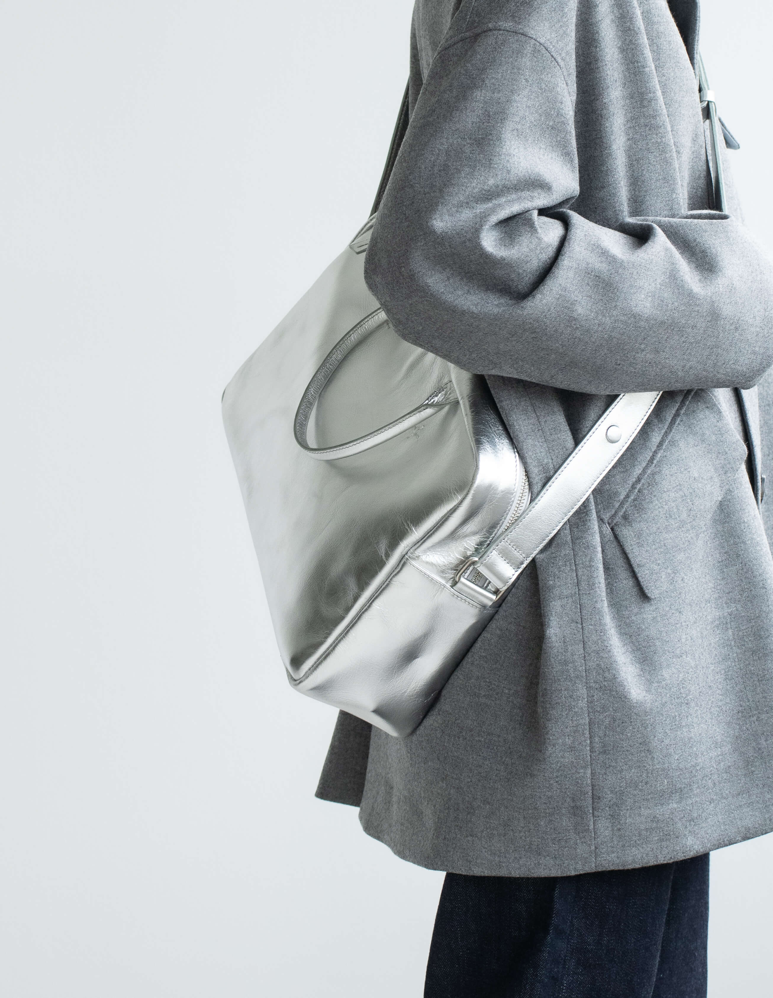 予約】6月初旬～中旬頃入荷予定「おかかえバッグ」シルバー「okakaebag