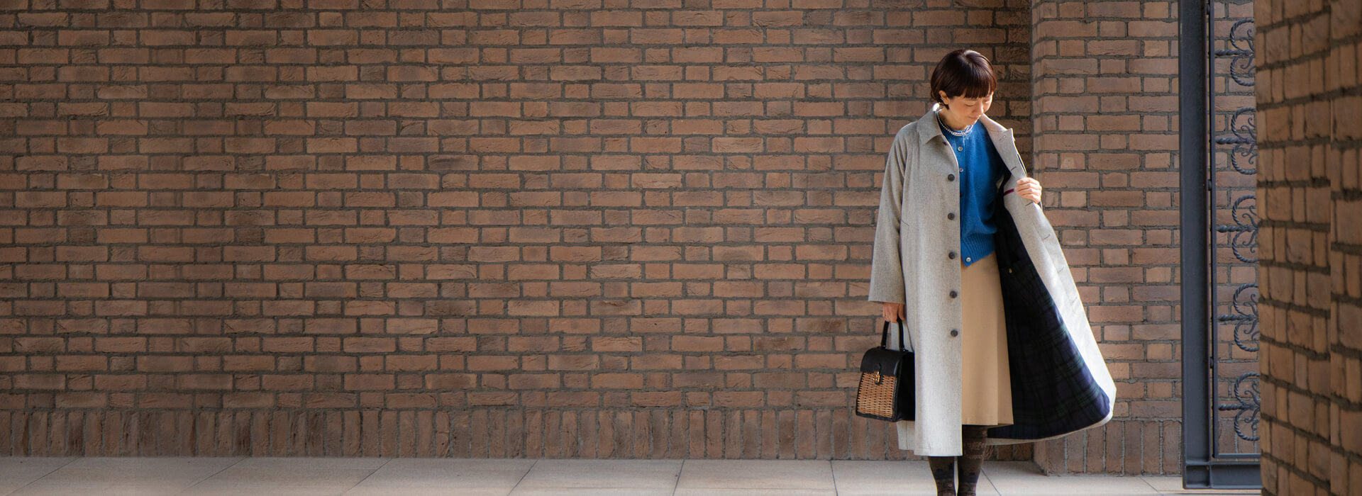 想いつのる服