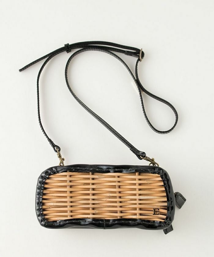 エバゴスebagos ショルダー ebagos エバゴス エナメルショルダーベルト付き籐付き長財布 BLACK